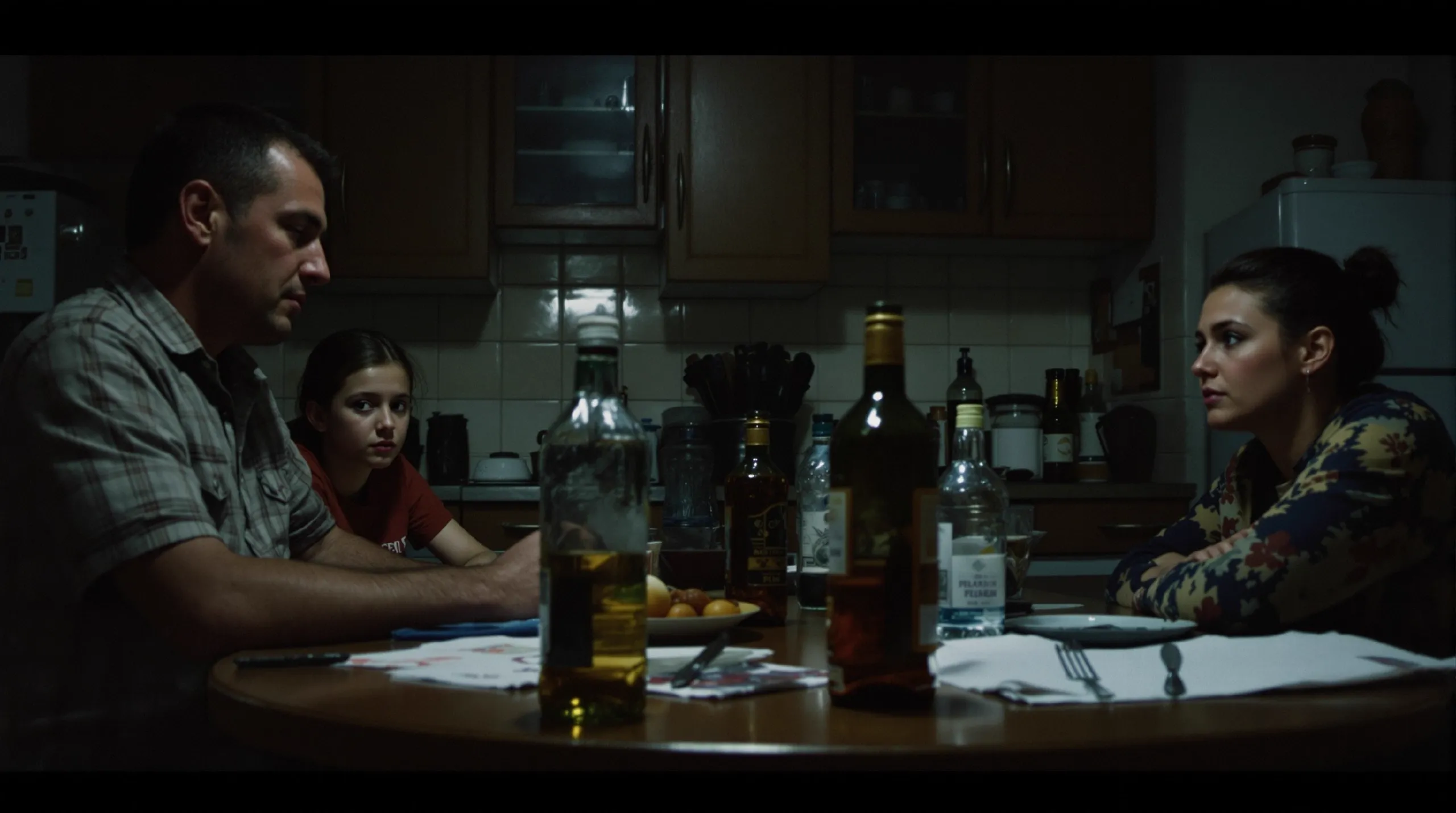 Алкоголь и наркотики: проблема воспитания или плохая компания