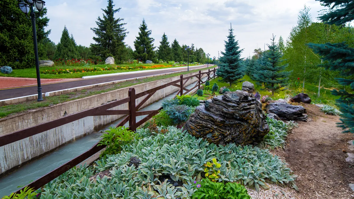 Территория клиники 8